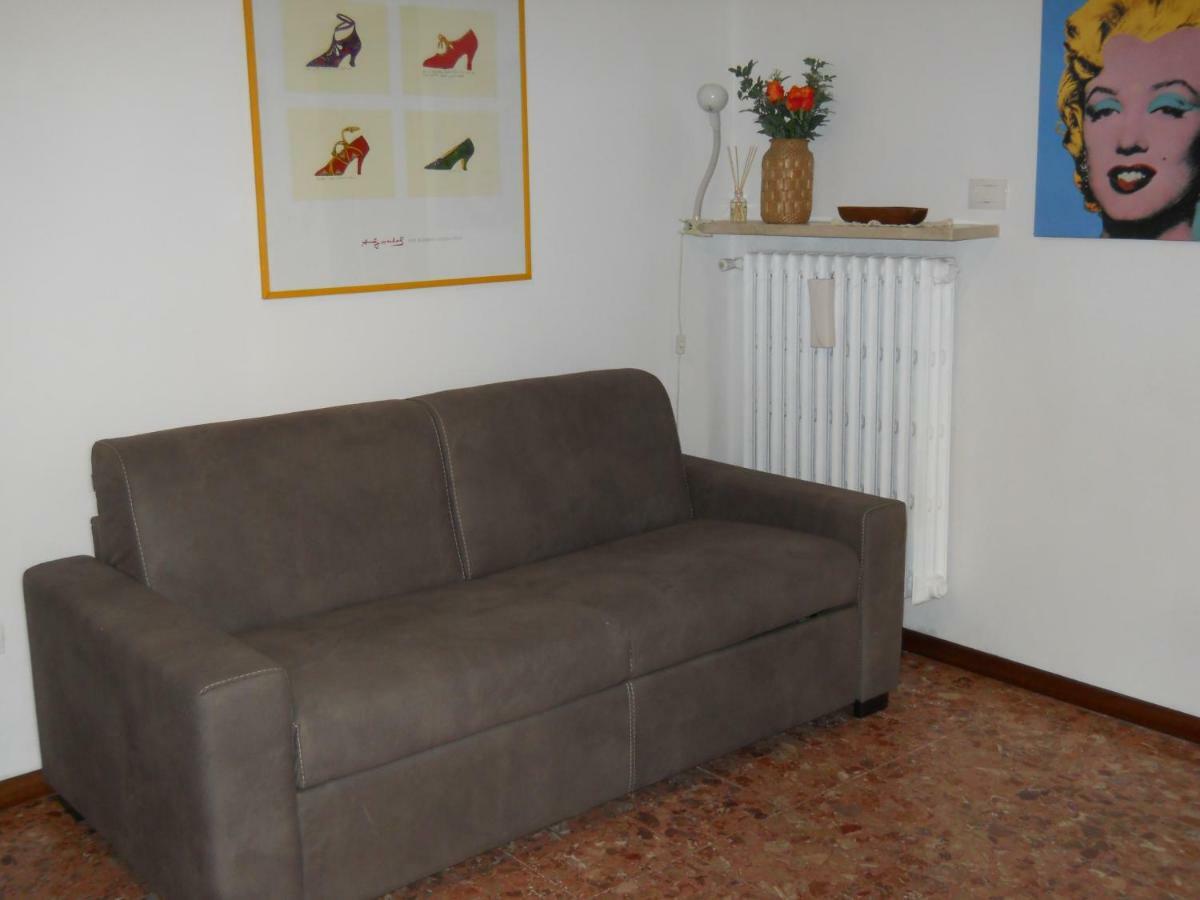 Lo Scoiattolo Bed and Breakfast Verona Exteriör bild